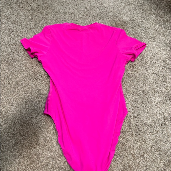 SKIMS FITS EVERYBODY BODYSUIT - Picture 3 of 4